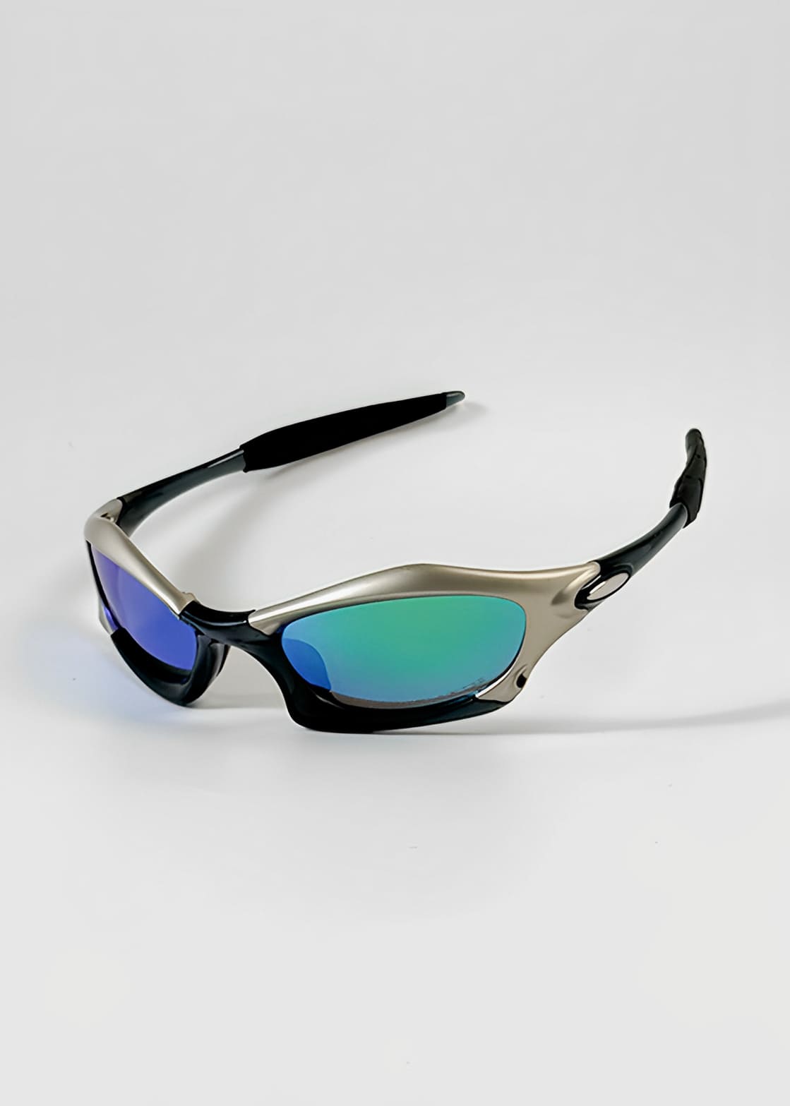 ARCHIVE - 01 SILVER EDITION